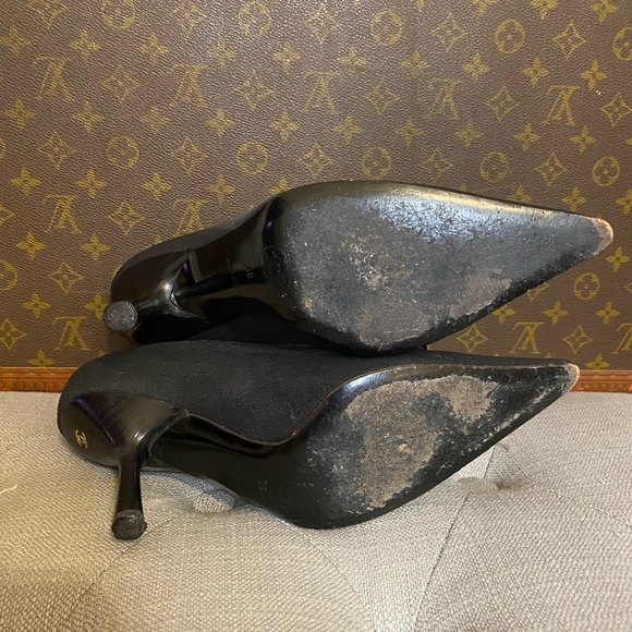 CHANEL Vintage black fabric shoes with logo, bow, stiletto heels, size 38 - Picture 8 of 8